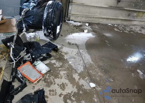 2015 Chrysler 200 Limited z USA, uszkodzony, nr VIN 1C3CCCAB8FN694538